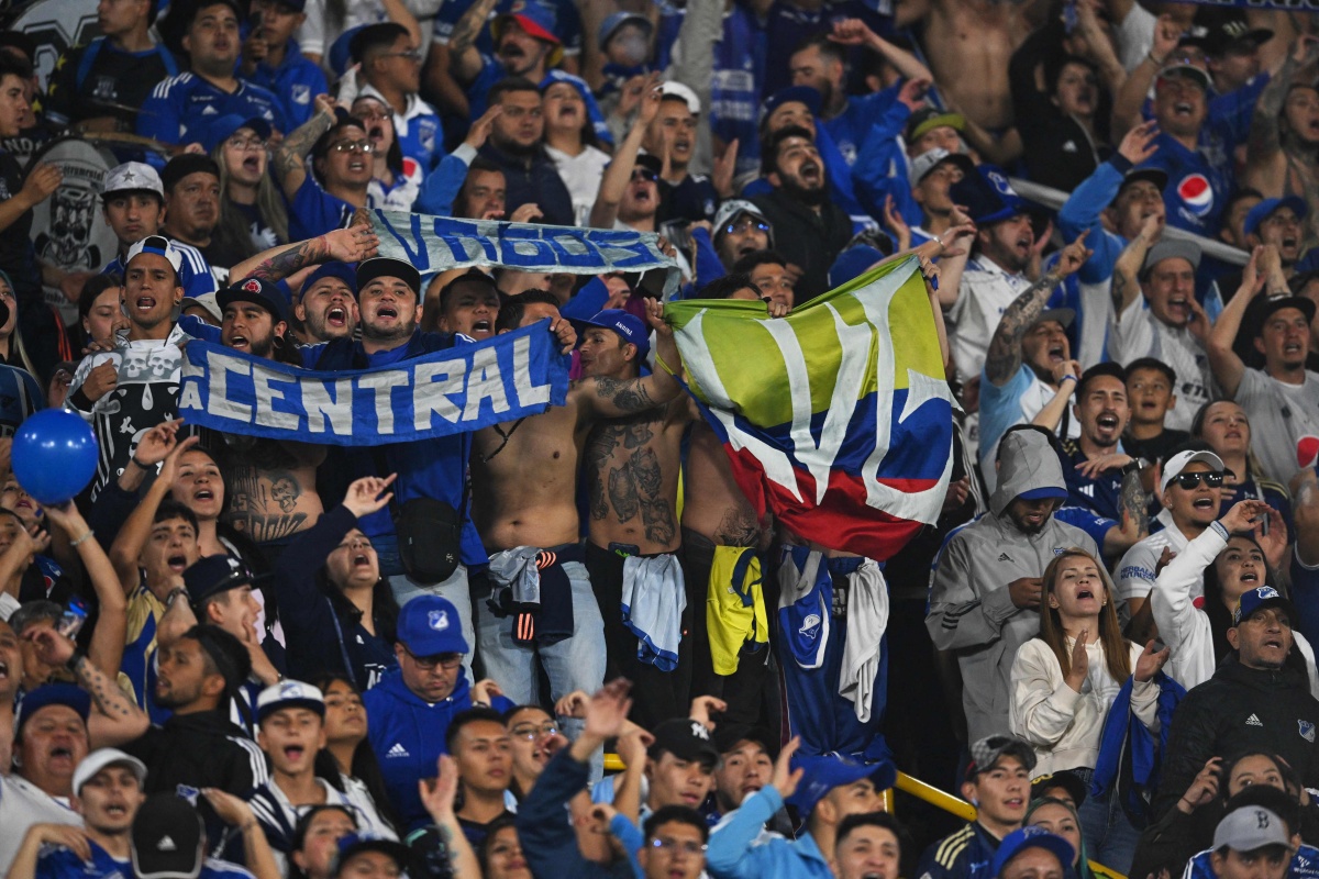 爱游戏-窗口期欧超杯焦点战，波尔图官宣签约，压力陡增，球探报告显示潜力