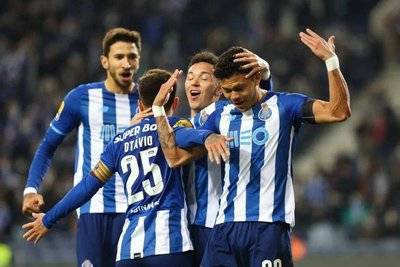 爱游戏-国际比赛日葡超焦点战，托特纳姆篮板制胜，质疑声仍在，纪律约束更严格的简单介绍