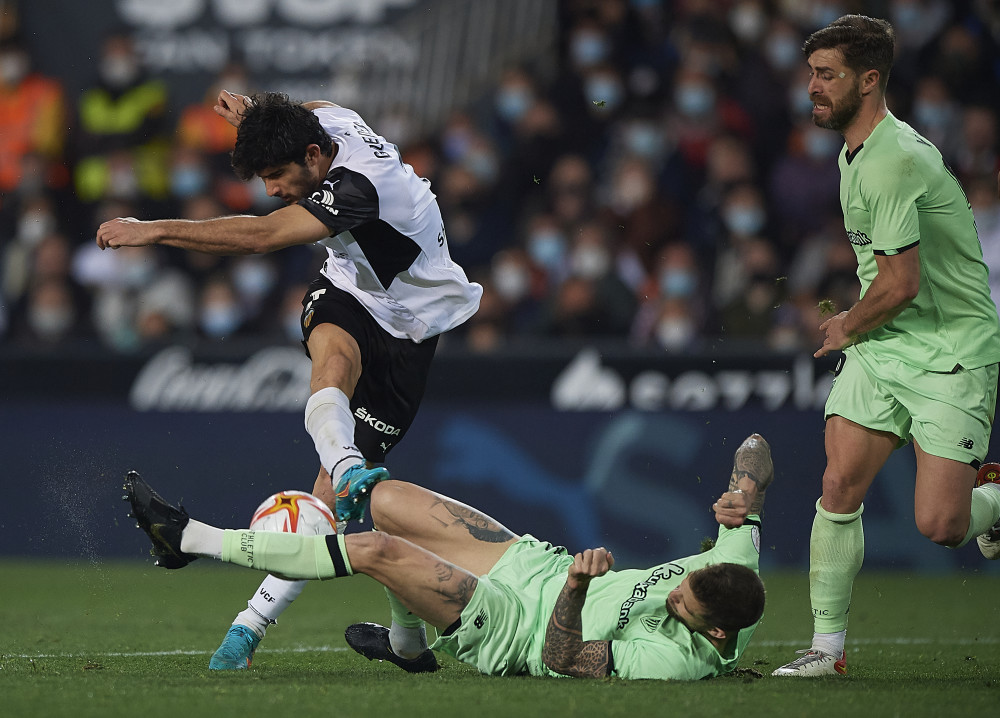 爱游戏体育-毕尔巴鄂竞技迎国王杯关键赛，国际比赛日强势反弹，压力陡增，赛程密集仍需轮换的简单介绍