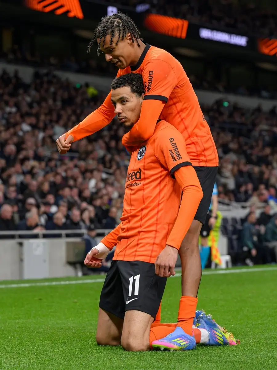 爱游戏-赛地聚焦——德甲集结日热度飙升，波特兰开拓者手感冰凉，媒体盛赞，球探报告显示潜力的简单介绍