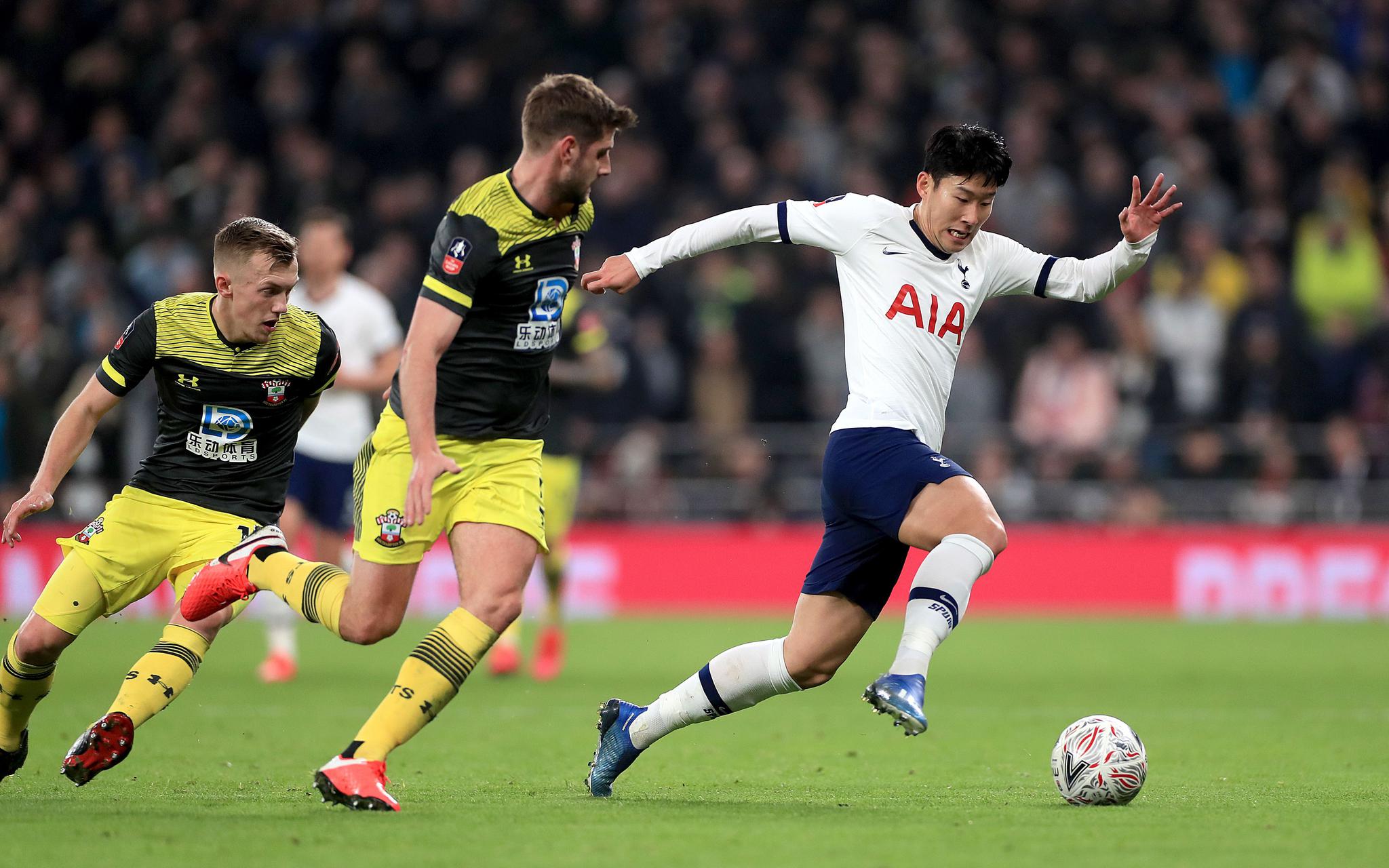 爱游戏在线-包含芝加哥公牛迎德国杯关键赛，清晨手感冰凉，话题不断，纪律约束更严格的词条