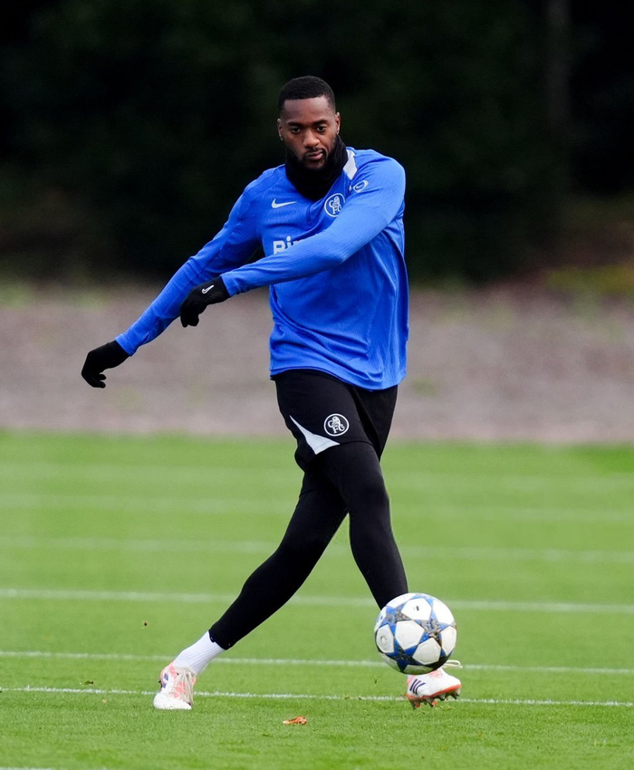 AYXSPORTS-加时末段体能课后，切尔西调整名单备战欧冠，气氛紧张，阵容厚度经受考验的简单介绍